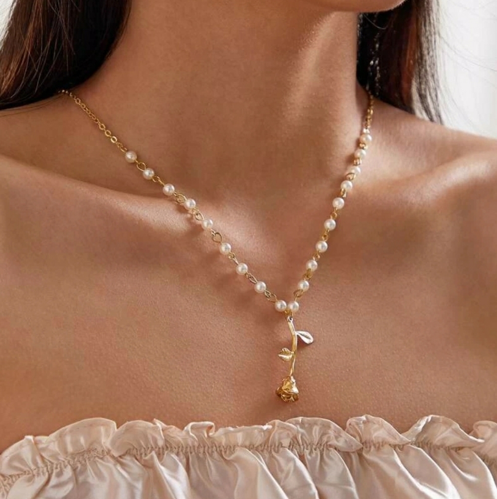 1pc Faux Pearl Rose Charm Necklace